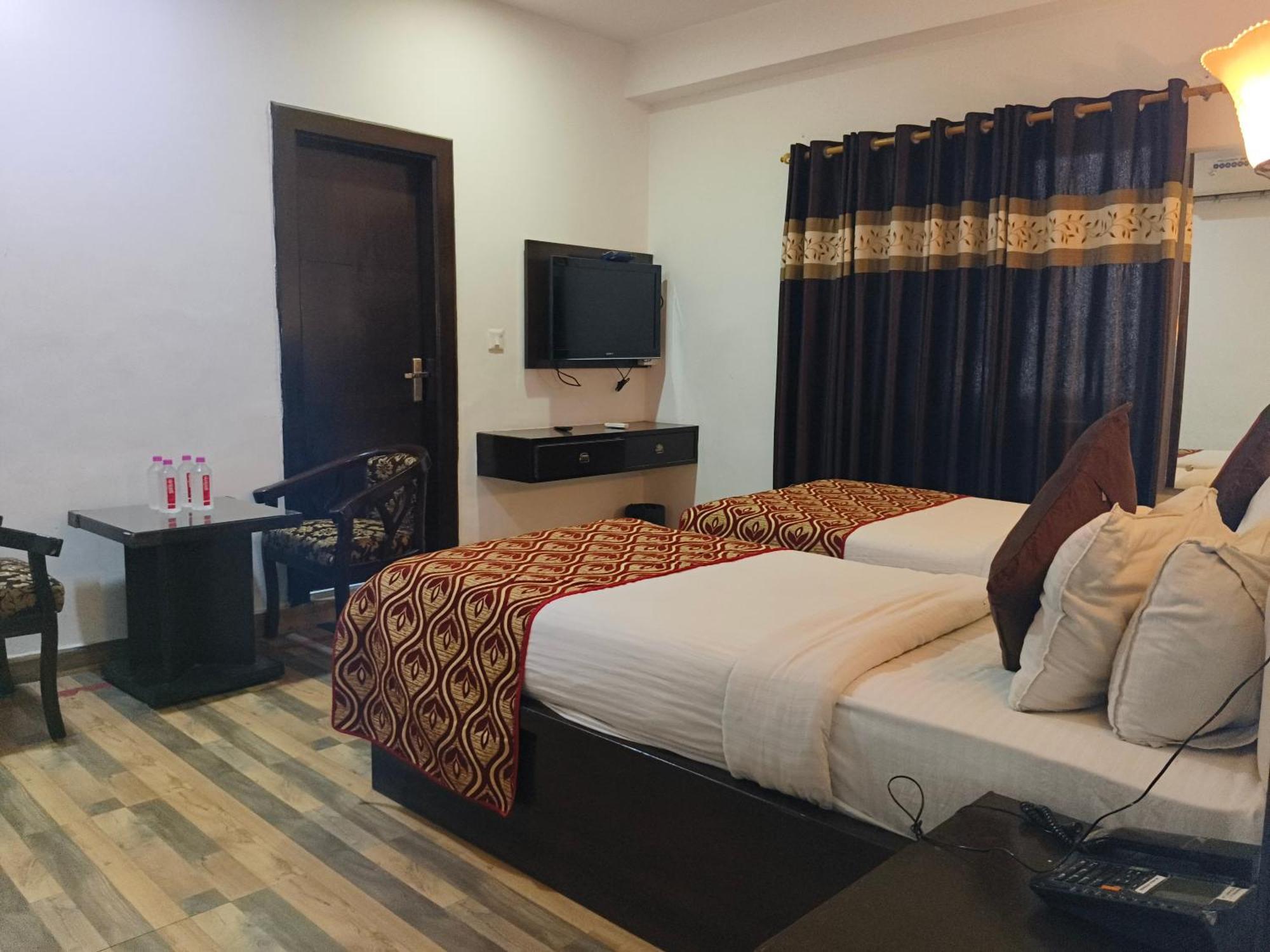 Hotel Samovar By Goyal Hotel Agra  Exterior photo